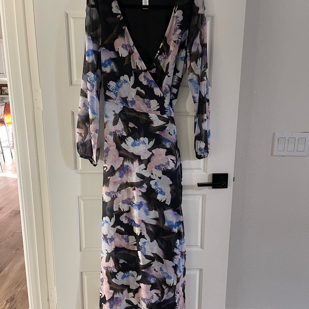 Bar III Black and White Sheath Maxi Dress with Bishop Sleeves